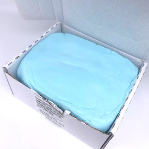 Supreme Silk Sugarpaste 1kg - Baby Blue