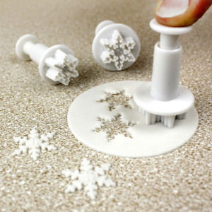 PME Mini Snowflake Plunger Cutters Set/3