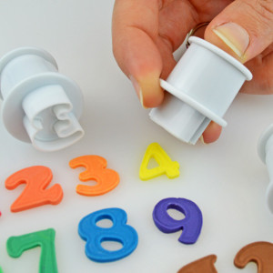 Large Cake Star Easy Push Number Cutters